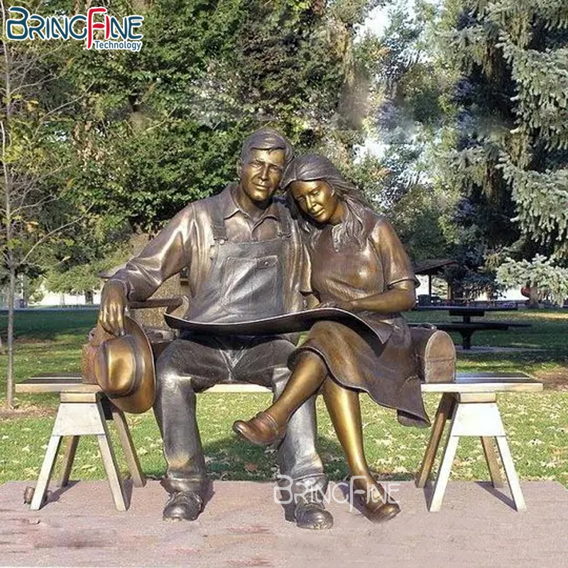 Outdoor Decoration  Life Size Casting Bronze Figure Couple Sculpture Statues